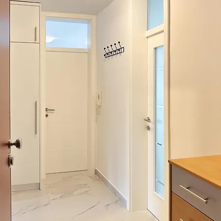 Apartment Sunny Side Apt *