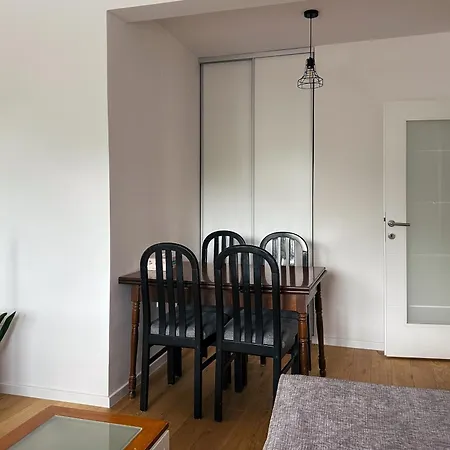 Sunny Side Apt