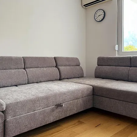 Sunny Side Apt Apartman *